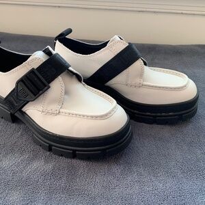 UGG Women’s Chunky Buckle Strap Platform Loafers – White/Black – Size 8